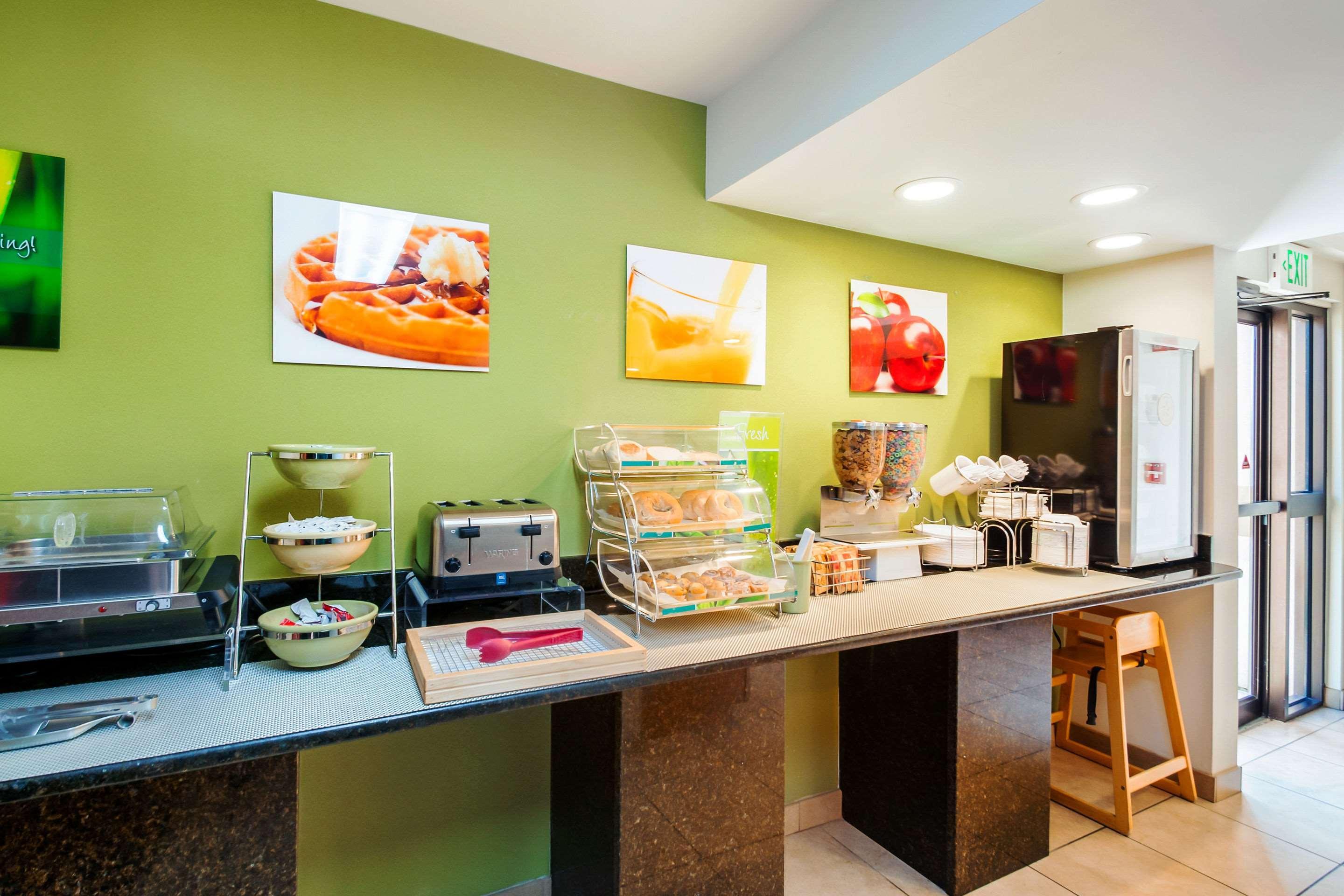Quality Inn Grasonville Bagian luar foto