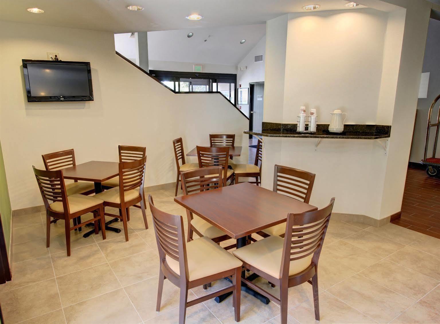 Quality Inn Grasonville Bagian luar foto